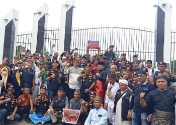 Kedatukan Melayu Sumut dan Elemen, Tunjukkan Aksi Solidaritas Rempang – Galang di Makam Pahlawan.