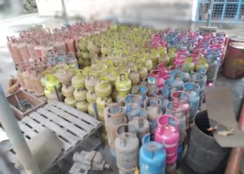 Bareskrim Mabes Polri Grebek Gas LPG Oplosan di KIM.