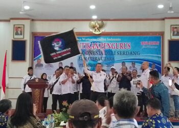 Ratno SH, MH, Melantik Baim Siregar Sebagai Ketua DPD IWO Indonesia Deli Serdang.