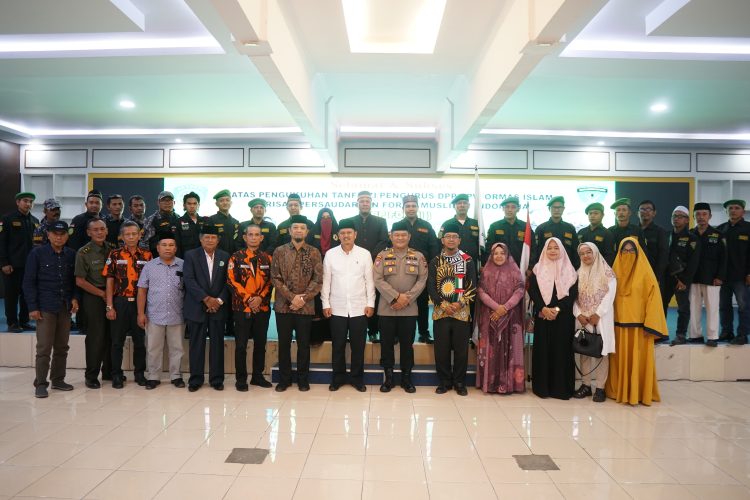 Foto Bersama Jajaran Tanfidzi/Pengurus Ormas Islam BP FORMI, dengan Forkopimda Sumut, usai Prosesi Pengukuhan, oleh Ustd.Rafdinal, Minggu, (28/7/2024) di Aula Serbaguna Disporasu