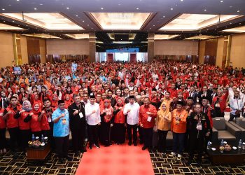 Di Hadiri oleh Ribuan Relawan dan Pendukung, Pasangan Edy – Hasan di Deklarasikan.