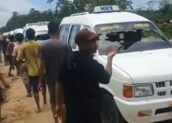 Selambo Mencekam. Ratusan Genk Motor, Diduga Orang Suruhan, Bersenjata Tajam dan Senjata Api Meneror Warga.