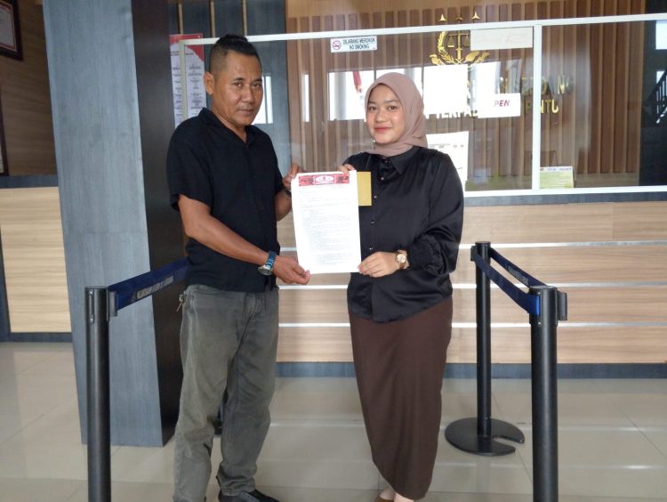 Ketua AMPUH Deli Serdang, di Kejari DS, Senin, (30/12/2024)