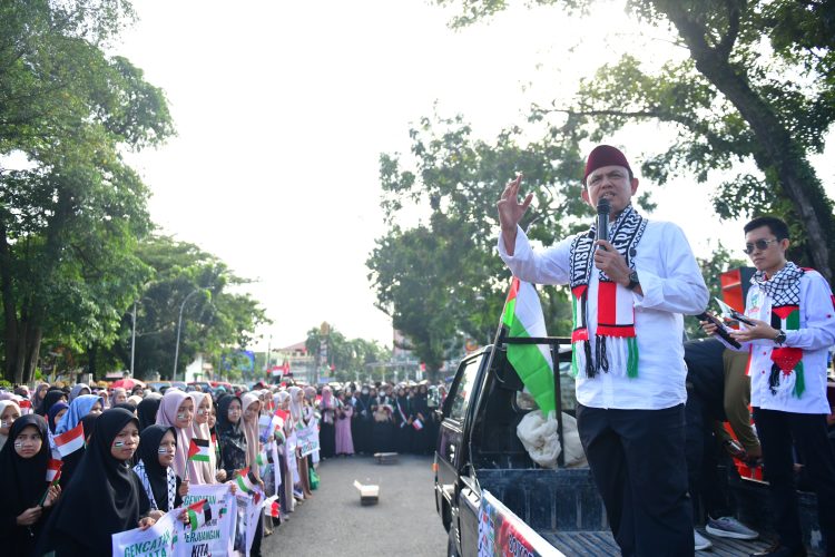 Abdul Rahim, ST, MT, Anggota DPRD Sumut dan KAKAMMi Sumut, sampaikan Orasi pada Peringatan dua tahun Genosida oleh Zionis Israel.
