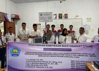Dosen dan Mahasiswa Politeknik Negeri Medan Laksanakan PKM Pelatihan Penerapan Panel Surya pada Trainer Rangkaian Listrik dalam Mendukung Program Kemandirian Energi di SMP Swasta PGRI 3 Medan