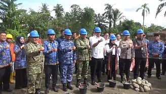 Gubsu Bobby dan Pangdam I/BB Resmikan Pembangunan Gerai Pergudangan KDMP di Wonosari Tamora