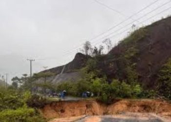 Longsor & Banjir Kepung Sibolga–Tapteng: Akses Lumpuh, Warga Panik, Satu Keluarga Tewas Tertimbun, Pemerintah Bertindak Cepat