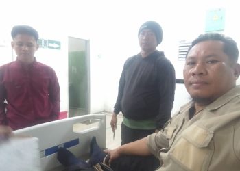 “Kenapa Rupanya Media?”    Hukum Dipertaruhkan : Usai Keluar dari RS Haji, Azhari Tantang Kapolrestabes Medan Segera Tetapkan A.Latif Balatf, Yusrul dan Baon sebagai Tersangka