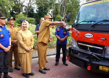 Bupati Langkat Ajak ASN Fokus 30 Desa Wisata. Sembari Menyerahkan Santunan dan Damkar di penghujung Apel.