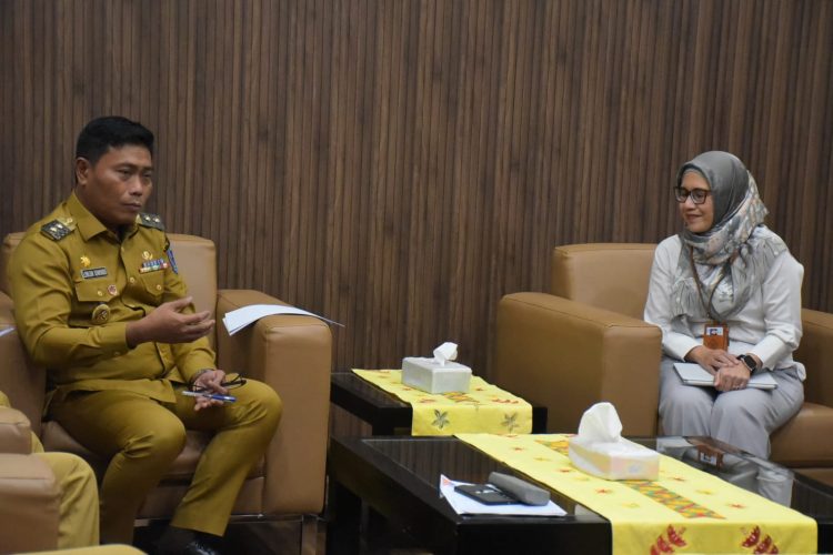 Wabup Deli Serdang, Lom Lom Suwondo SS menerima Tim BPK RI Perwakilan Sumut di Kantor Bupati Deli Serdang, Senin (16/3/2026).