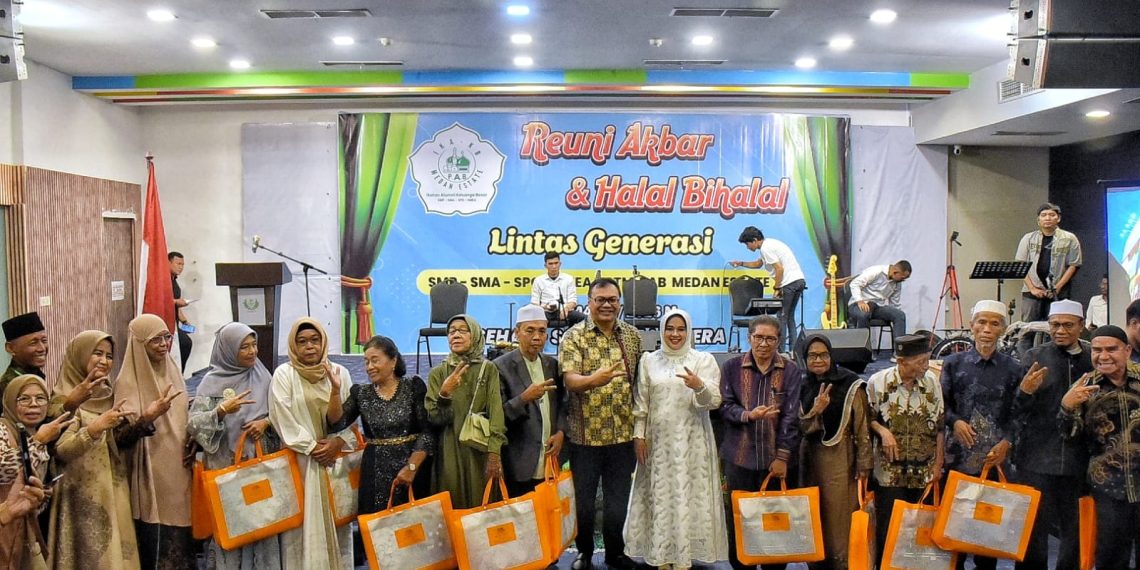 “Guyub dan Penuh Keakraban, Reuni Alumni PAB Dapat Apresiasi Bupati — Pesan H. Rakhmadsyah Perkuat Persaudaraan”