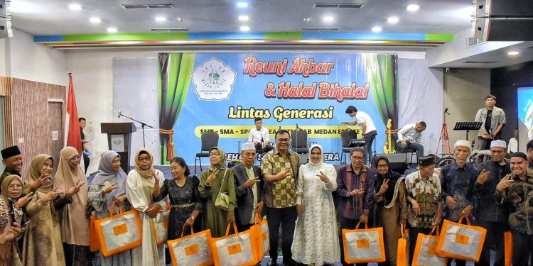 “Guyub dan Penuh Keakraban, Reuni Alumni PAB Dapat Apresiasi Bupati — Pesan H. Rakhmadsyah Perkuat Persaudaraan”