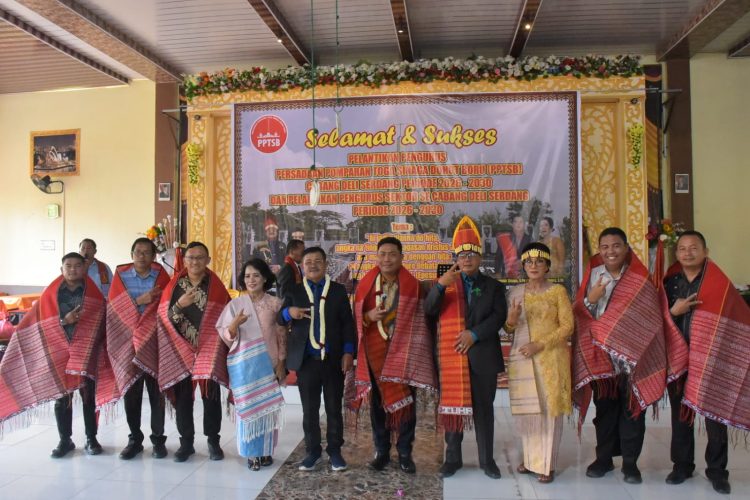 Wakil Bupati Deli Serdang, Lom Lom Suwondo SS, di Pelantikan Pengurus PPTSB Cabang Deli Serdang dan pengurus sektor se-Cabang Deli Serdang periode 2026–2030 di Bintang Jaya Hall, Lubuk Pakam, Minggu (26/4/2026).