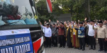 Doa dan Harapan Mengiringi 360 Jemaah Haji Deli Serdang Kloter 15 ke Tanah Suci