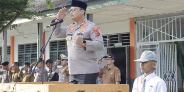 Kapolres Langkat Jadi Pembina Upacara di SMAN 1 Hinai, Tanamkan Disiplin, Anti Bullying dan Kesadaran Hukum Generasi Muda