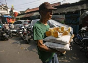 50 Juta Warga Miskin Desil 1- 5 Dapat Bansos Langsung ke Rekening, dan Pemerintah Hapus Subsidi Produk.
